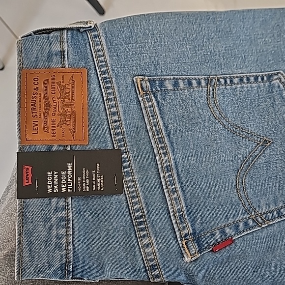 LEVI JEANS - Picture 1 of 5